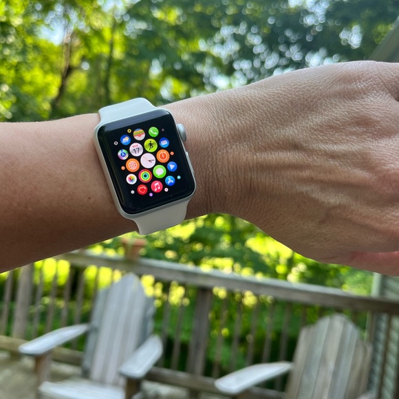 Apple Watch Series 3 - Picture 3 of 4